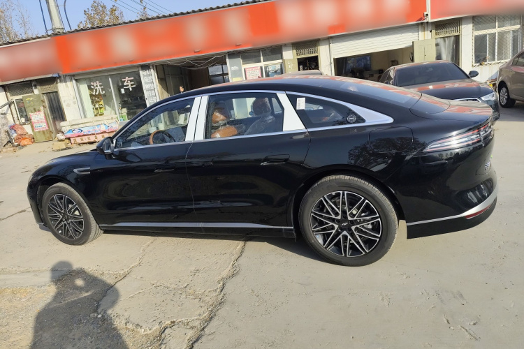 奇瑞风云 风云A9L 2025款 260超长续航豪华版车身外观4