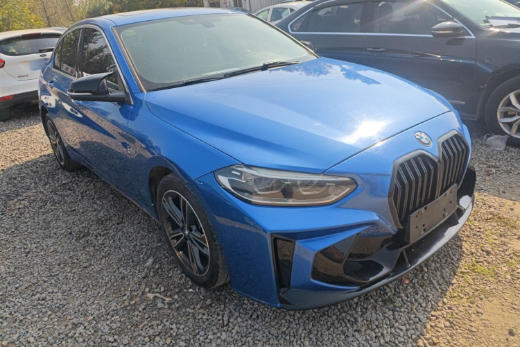 宝马1系 2018款 118i 运动型车身外观3