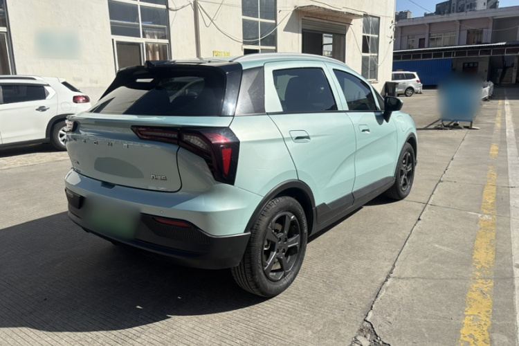 吉利几何E萤火虫 2024款 401km 萤光车身外观6002