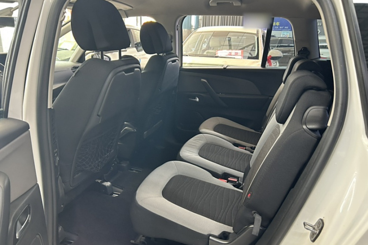 雪铁龙 C4 PICASSO 2015款 Grand 1.6T 时尚型 7座中控内饰7005