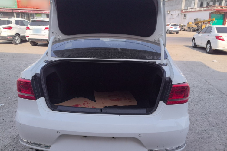 大众 迈腾 2013款 1.8TSI 豪华型机舱底盘23