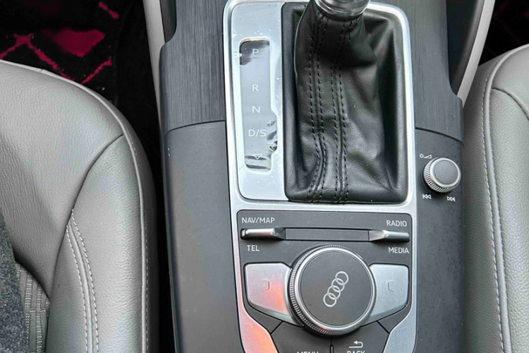 奥迪A3 2020款 Limousine 35 TFSI 时尚型 国VI中控内饰7012