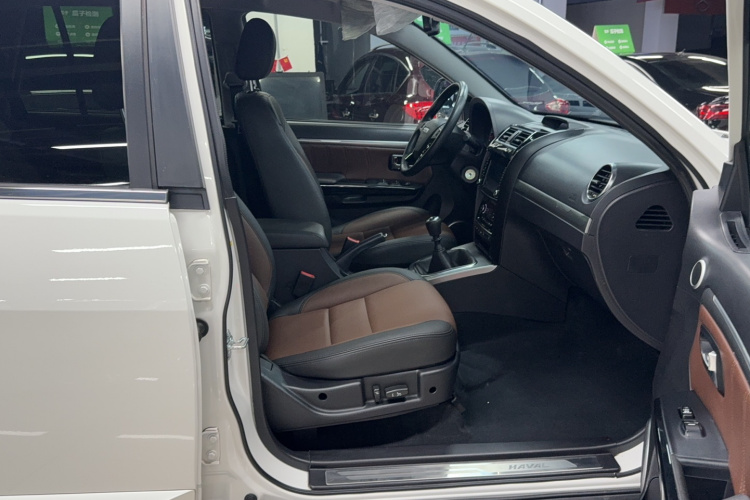 哈弗H5经典 2018款 经典版 2.0T 柴油 手动四驱尊贵型中控内饰7012