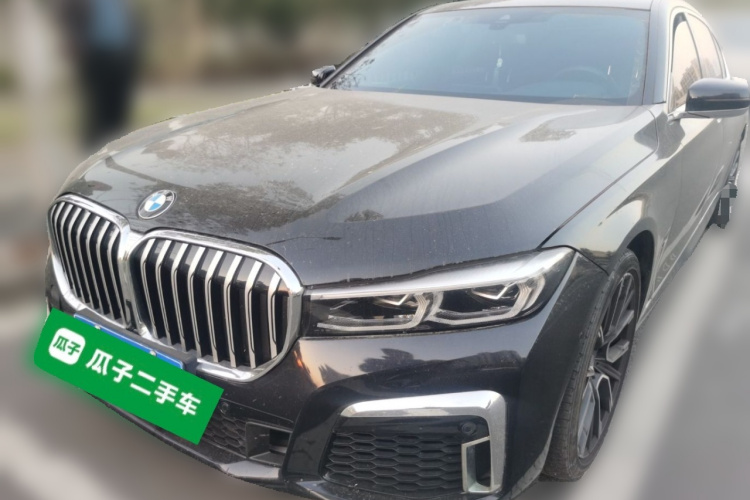 宝马7系 2019款 改款 740Li 尊享型 M运动套装车身外观1