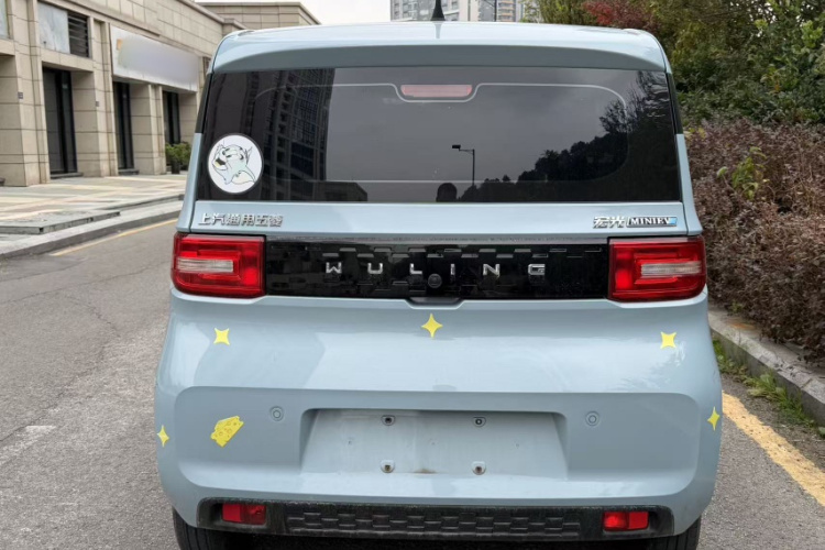 五菱汽车 宏光MINIEV 2022款 自在款 磷酸铁锂车身外观6010