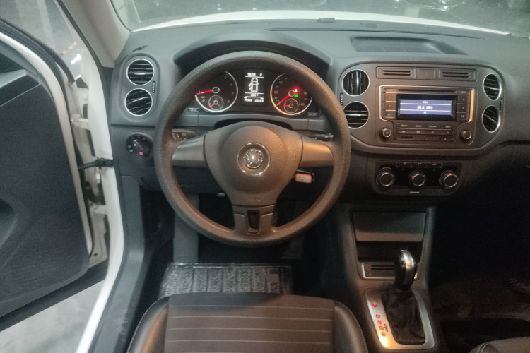 大众 途观 2017款 300TSI 自动两驱丝绸之路风尚版中控内饰13