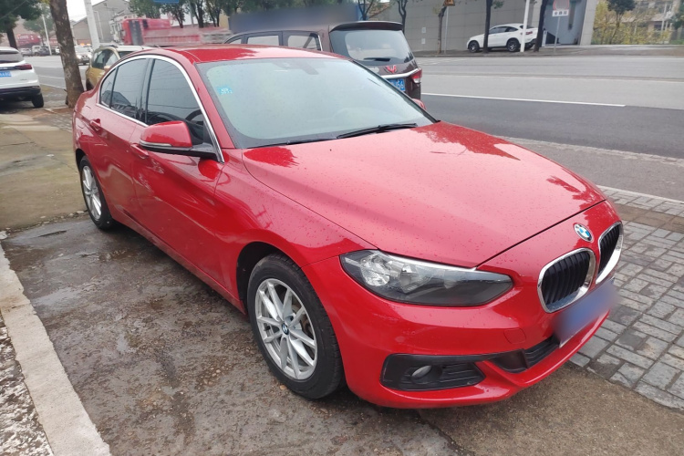 宝马1系 2017款 118i 时尚型车身外观3