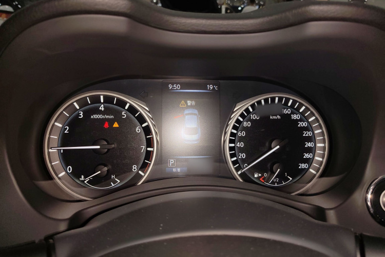 英菲尼迪Q50L 2018款 2.0T 舒适版 国VI局部细节14