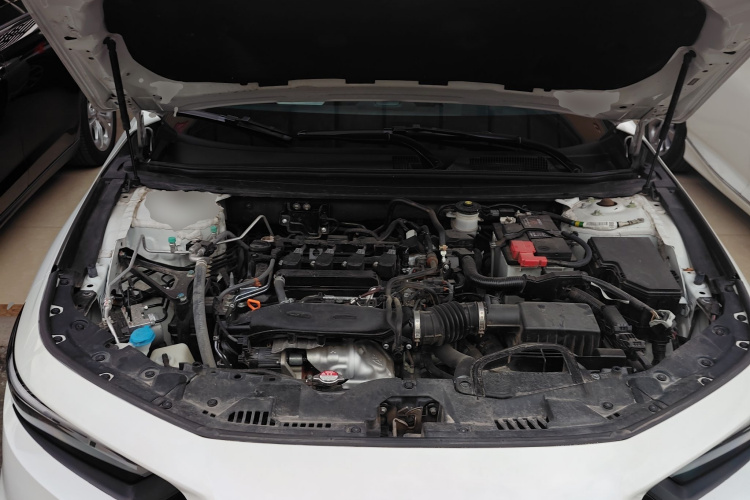 本田 英仕派 2023款 260TURBO 精致版机舱底盘24