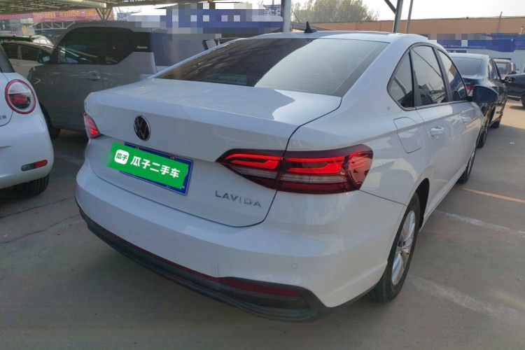 大众 朗逸 2023款 改款 1.5L 自动得逸版车身外观7