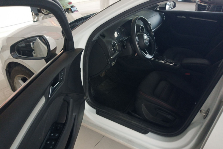 奥迪A3 2019款 Limousine 35 TFSI 进取型 国VI中控内饰20