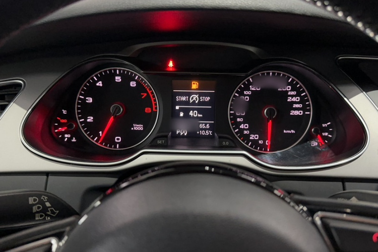 奥迪A4L 2015款 35 TFSI 自动舒适型局部细节14