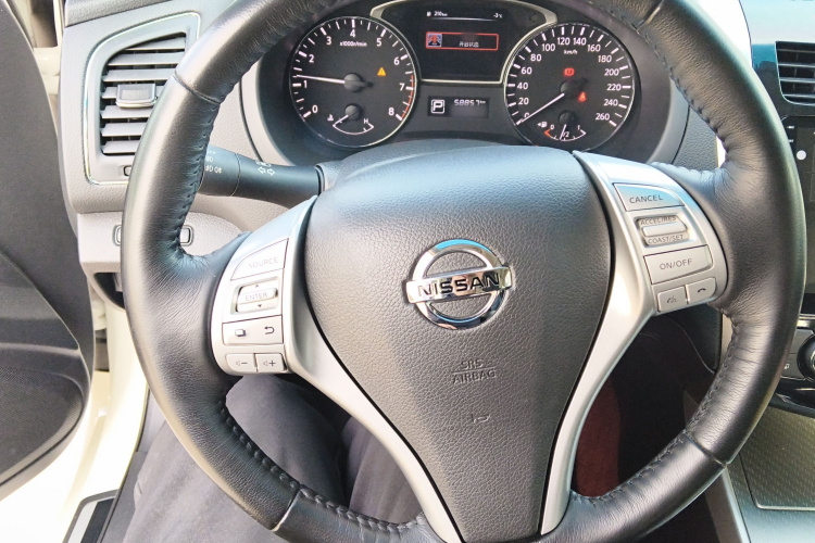 日产 天籁 2016款 2.0L XL舒适版局部细节13