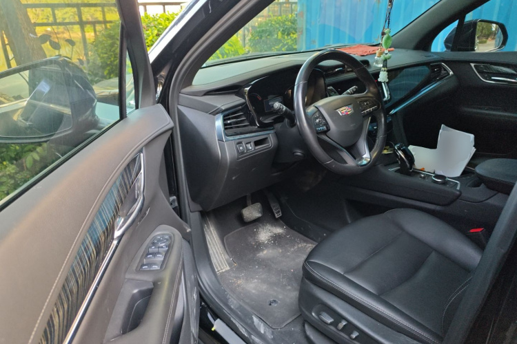 凯迪拉克XT6 2022款 2.0T 七座两驱豪华型中控内饰20