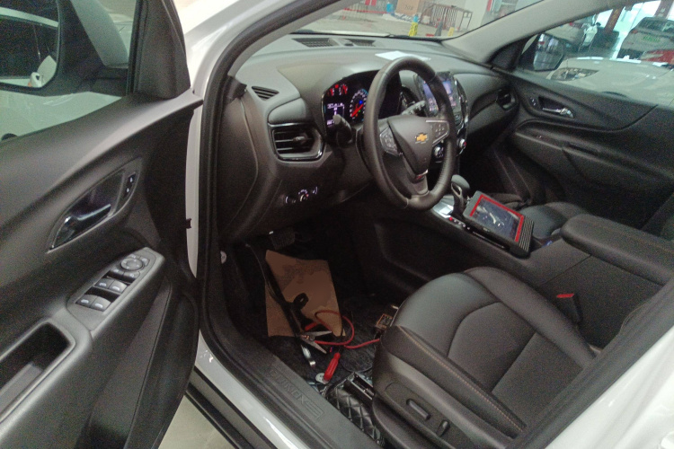 雪佛兰 探界者 2022款 535T 驰界版中控内饰7003