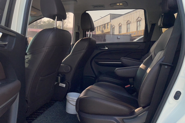 广汽传祺 传祺M6 2019款 270T 自动豪华版（六座）国V中控内饰7002