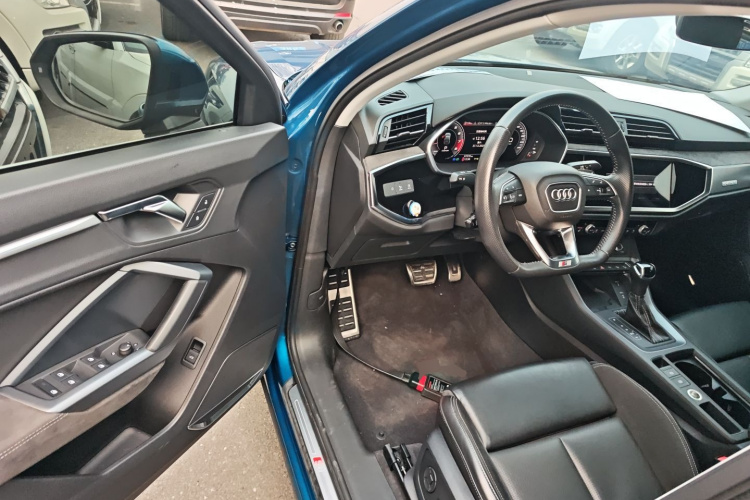 奥迪Q3 Sportback 2020款 45 TFSI quattro 豪华型中控内饰7003