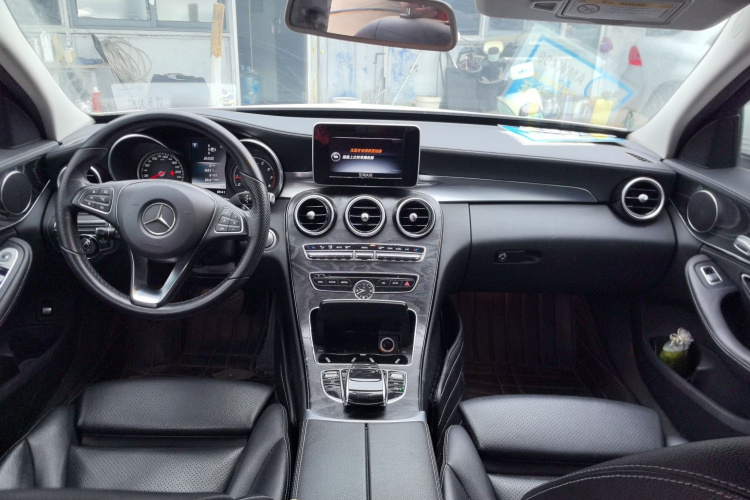 奔驰C级 2015款 C 180 L 运动型中控内饰7002