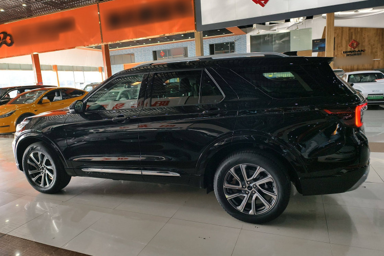 福特 探险者 2025款 2.3T EcoBoost 四驱穿越版 5座车身外观6005