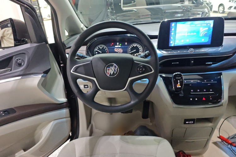 别克GL8 2023款 陆上公务舱 舒适型中控内饰13
