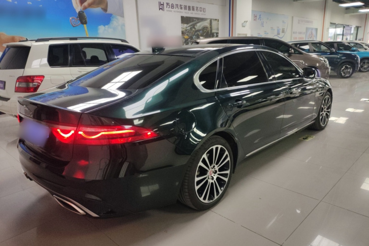 捷豹XFL 2022款 XFL 2.0T P250 两驱尊享豪华版车身外观6005