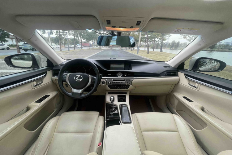 雷克萨斯ES 2013款 300h 精英版中控内饰7006