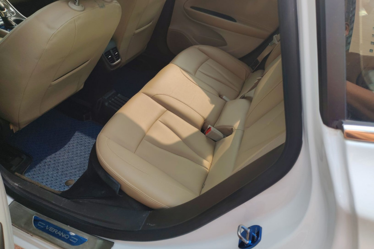 别克 威朗 2017款 三厢 15S 自动进取型中控内饰7004