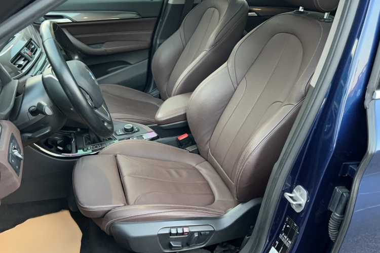 宝马X1 2018款 sDrive18Li 尊享型局部细节19