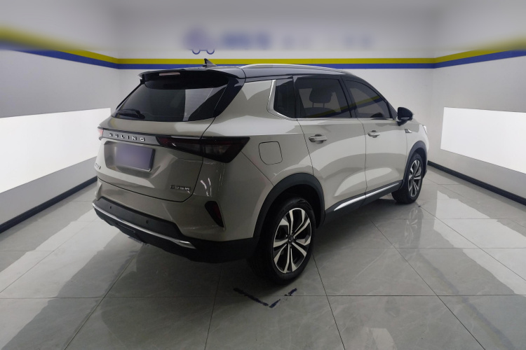 五菱汽车 五菱星辰 2021款 1.5T CVT星曜版车身外观7