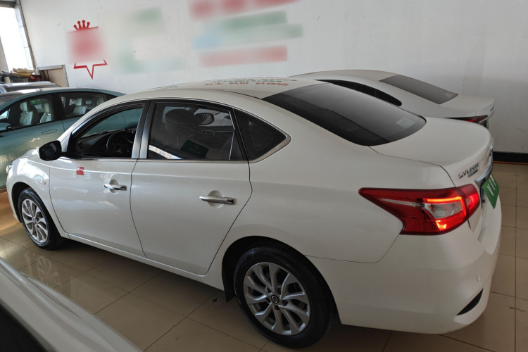 日产 轩逸 2021款 经典 1.6XL CVT豪华版车身外观4