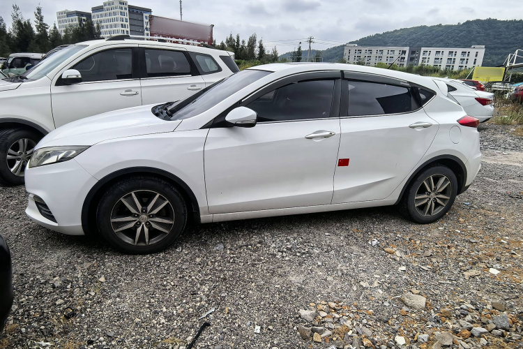 长安 逸动 2015款 1.6L 手动俊酷型 国V车身外观6003