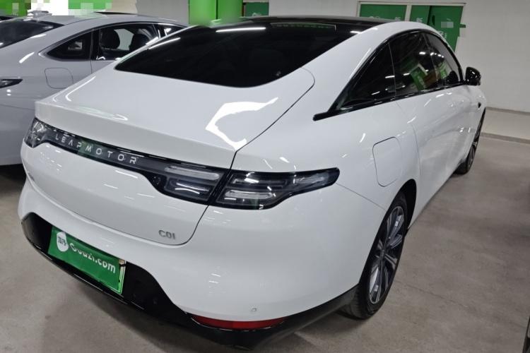 零跑汽车 零跑C01 2023款 525舒享版车身外观7