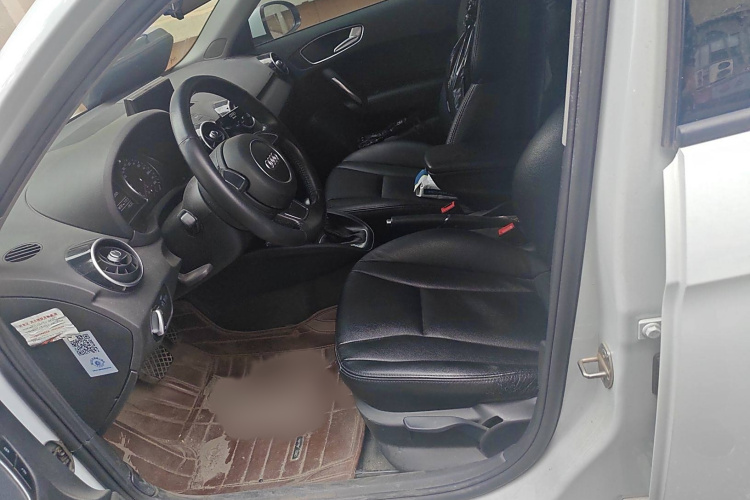 奥迪A1 2016款 30 TFSI Sportback Design风尚版局部细节19