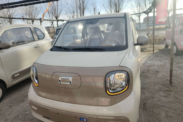 奔腾小马 2026款 222km 萌趣马 Plus车身外观2