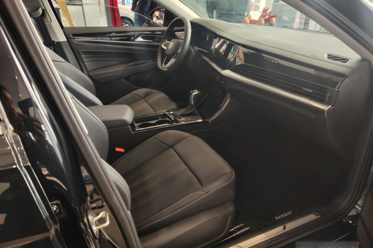 大众 帕萨特新能源 2025款 430PHEV 混动商务版中控内饰7007