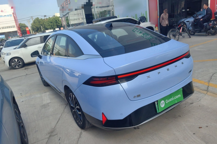 小鹏P5 2021款 460G+车身外观4