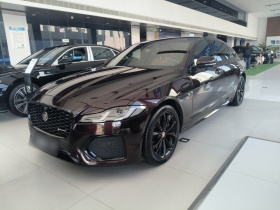 捷豹XFL 2021款 XFL 2.0T P250 四驱曜黑运动版