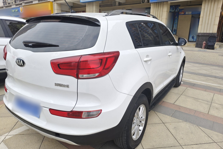 起亚 智跑 2016款 2.0L 手动两驱版GL车身外观7