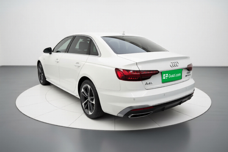 奥迪A4L 2020款 40 TFSI 时尚动感型车身外观5