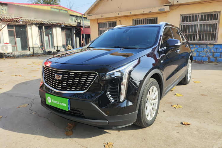 凯迪拉克XT4 2022款 28T 两驱风尚型车身外观1