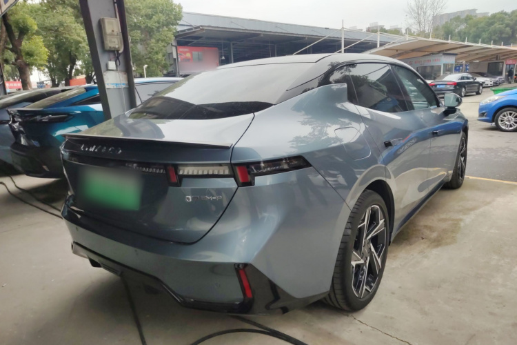 领克07 2024款 EM-P 126长续航 Ultra车身外观6005