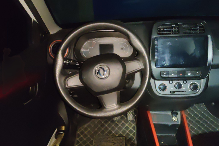 东风纳米EX1 2023款 PRO 轻风版闪电型中控内饰13