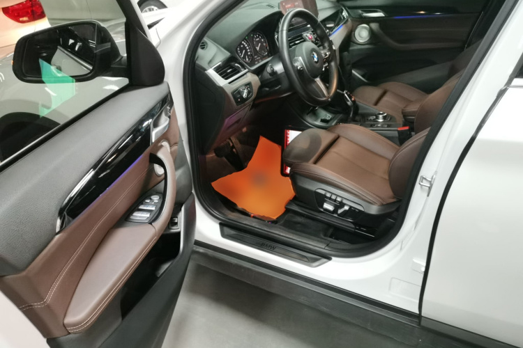 宝马X1 2022款 sDrive25Li 领先型中控内饰20