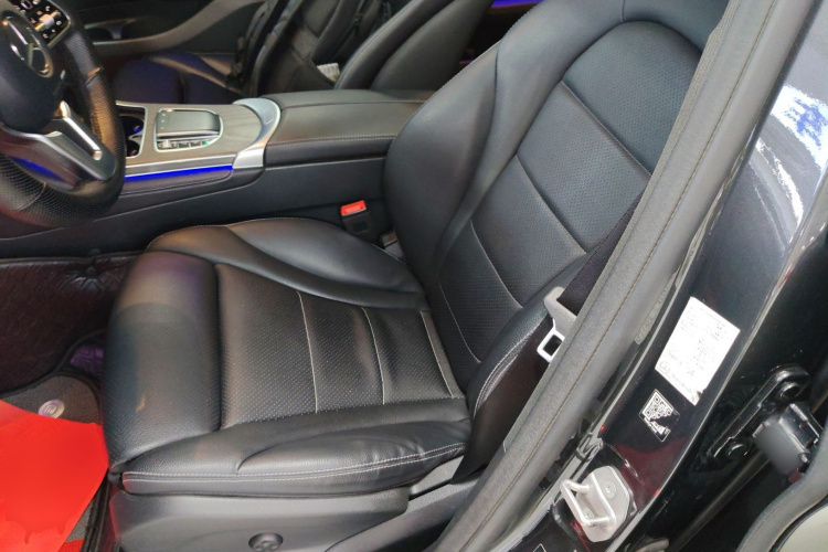 奔驰GLC 2020款 GLC 260 L 4MATIC 豪华型中控内饰19