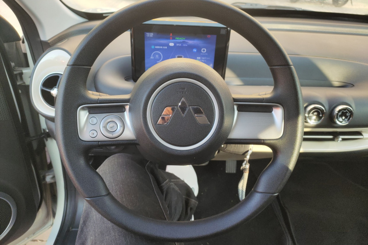 五菱汽车 五菱缤果 2023款 203km 轻享款中控内饰13
