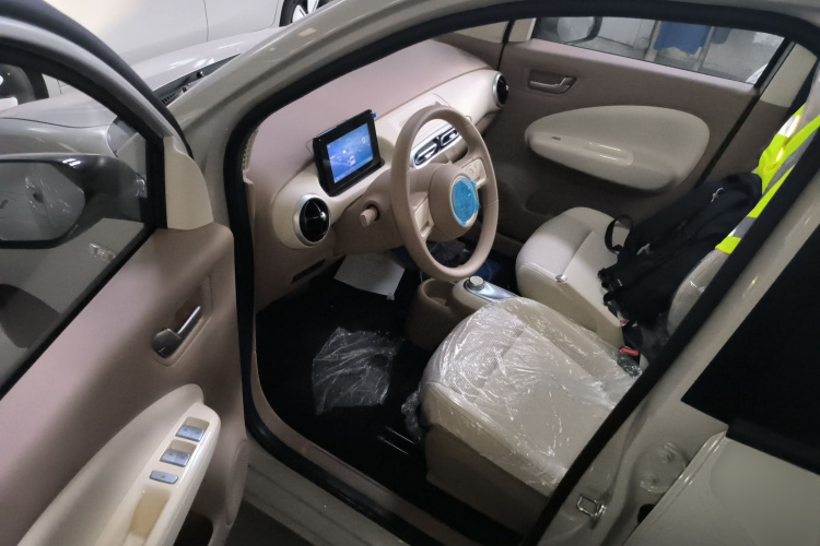 五菱汽车 宏光MINIEV 2025款 四门版 进阶款中控内饰20