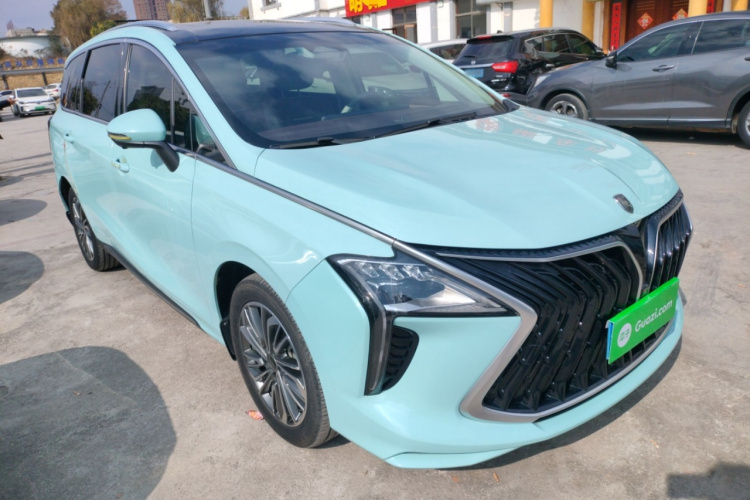 东风风行 风行游艇 2022款 1.5T DCT逐浪版车身外观3