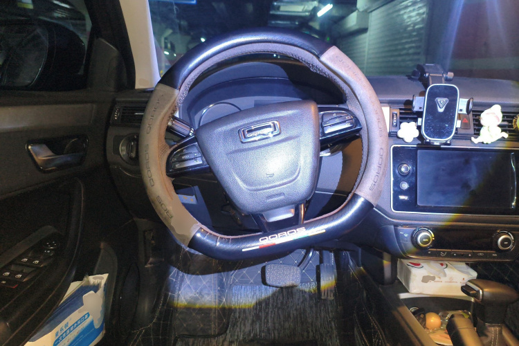 观致3 2016款 都市SUV 1.6T 自动致悦型中控内饰13