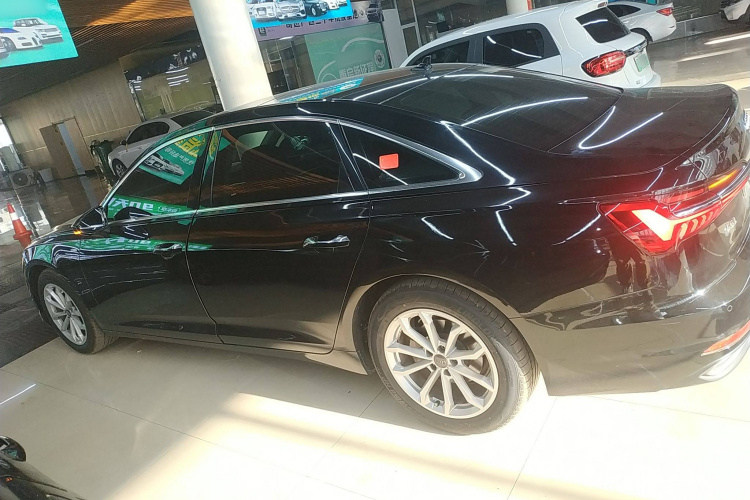 奥迪A6L 2019款 40 TFSI 豪华致雅型车身外观6003