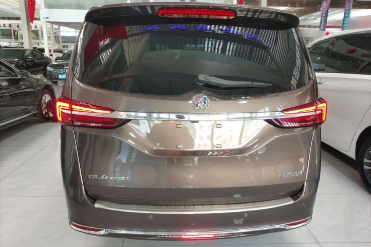 别克GL8 2020款 陆上公务舱 652T 豪华型车身外观6004